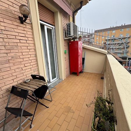 Central And Cosy Apartament Bologna Kültér fotó